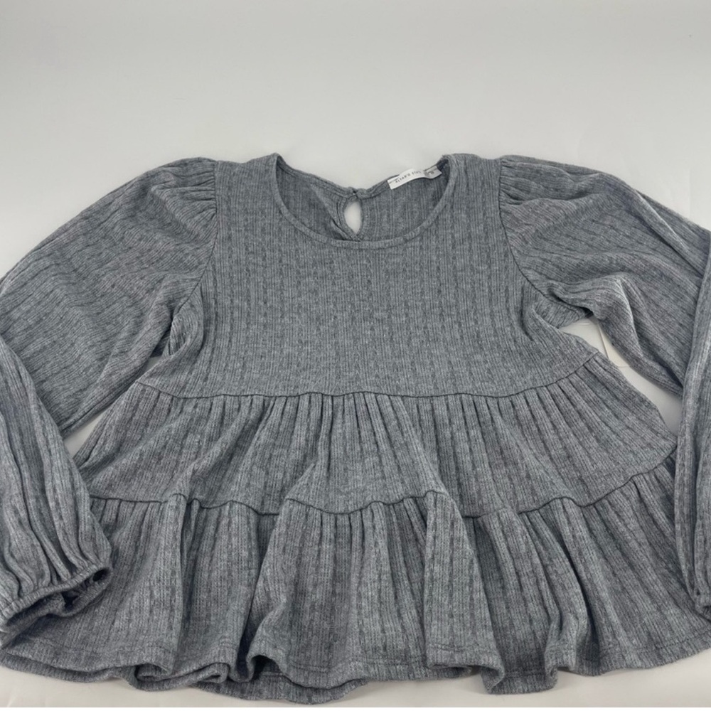 🆕 Altar’d State Grey Knit Babydoll Hem Pullover